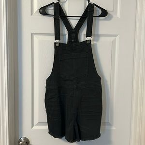 American Eagle black overall shorts